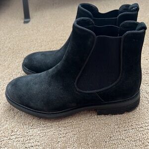 Women’s size 10 sofft boots